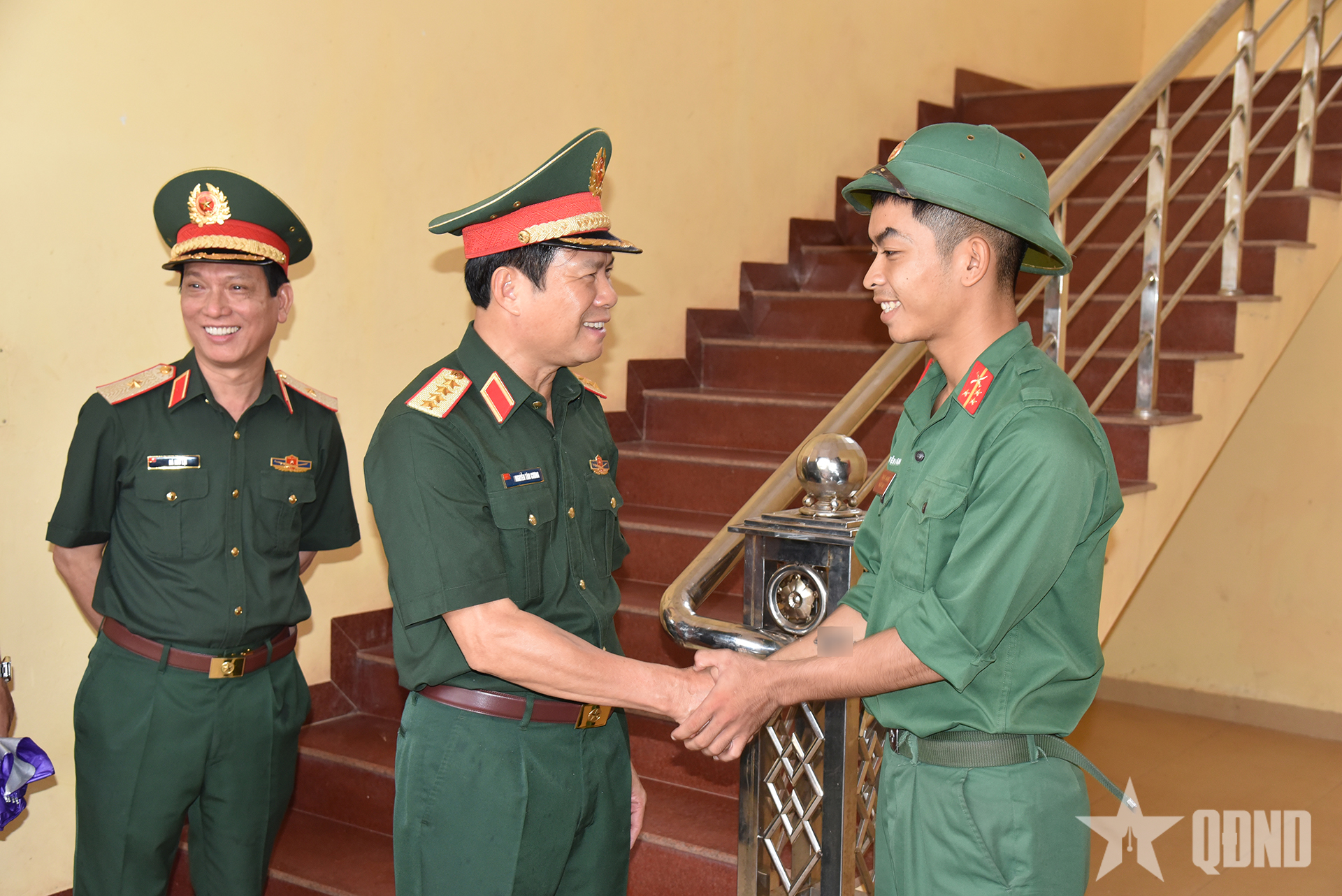https://b.anhmoecdn.run/Fq0tp1p9.png https://b.anhmoecdn.run/Fq0tp1p9.png